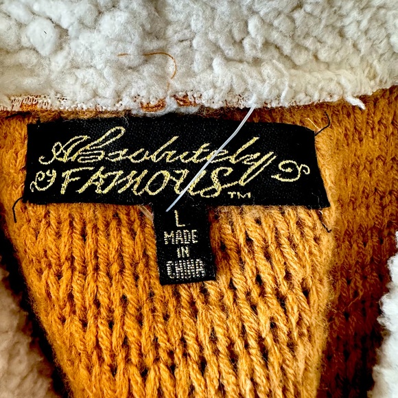 Faux Suede /Sherpa Vest Absolutely Famous - Picture 4 of 4